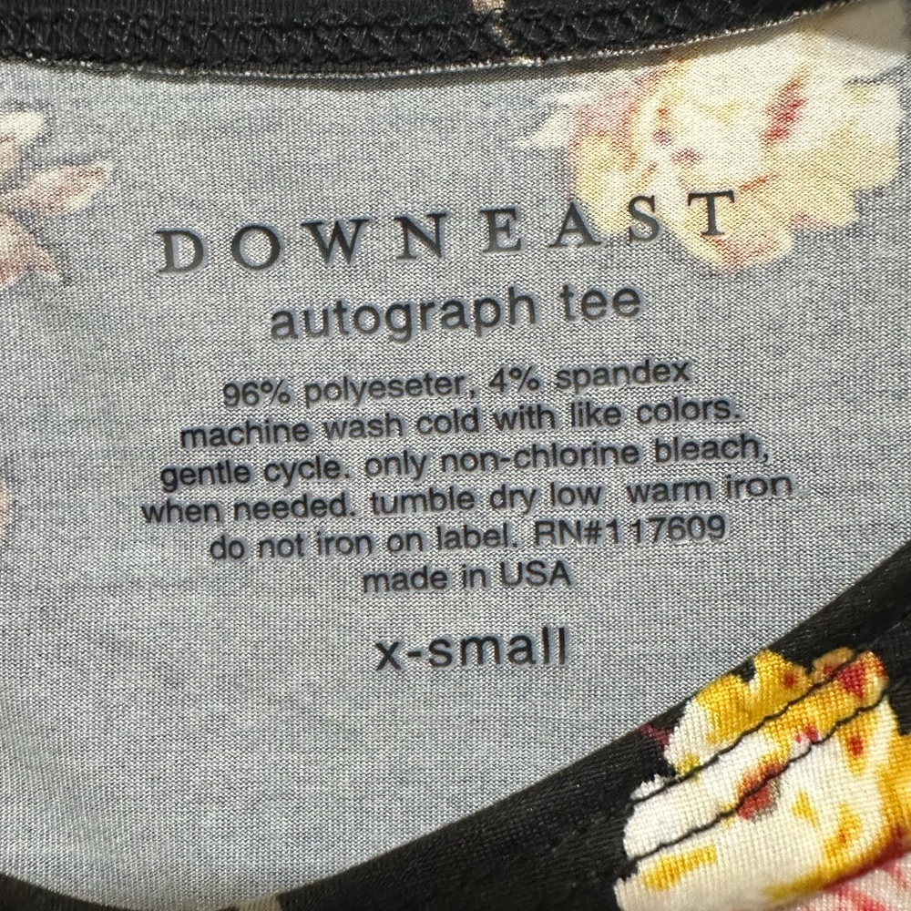 Fitted shirt, black w/flowers, extra small, down east